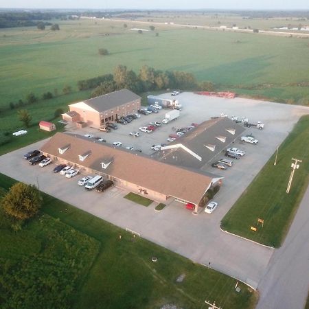 Super 8 By Wyndham Big Cabin/Vinita Area Exterior photo