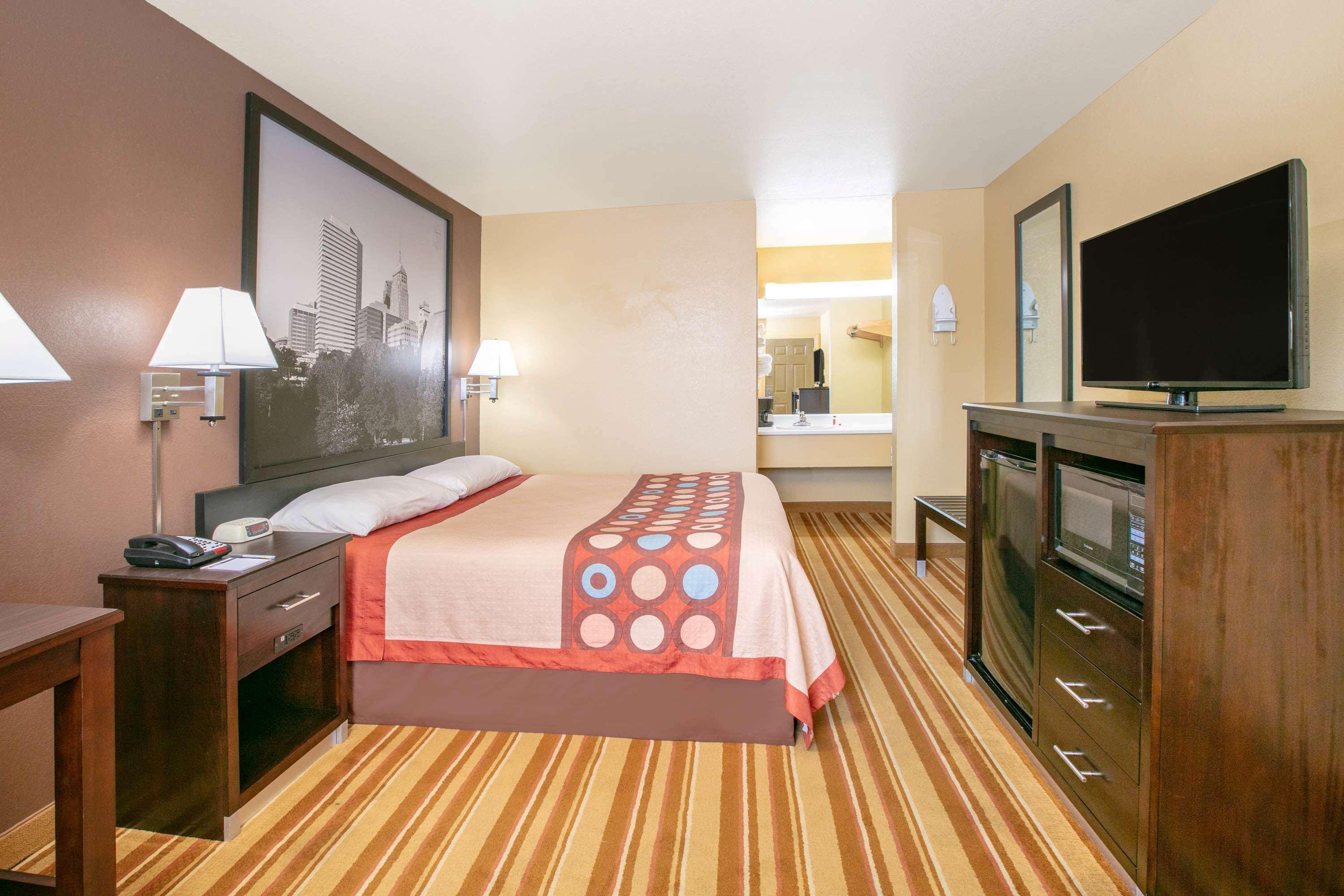Super 8 By Wyndham Big Cabin/Vinita Area Exterior photo