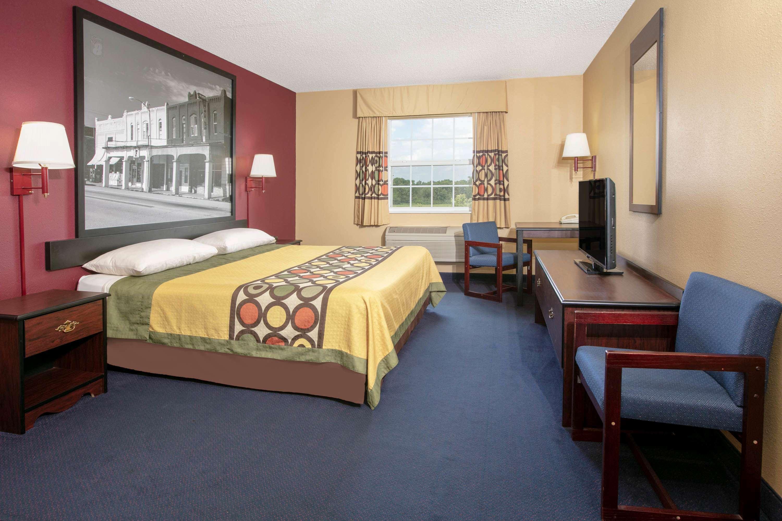 Super 8 By Wyndham Big Cabin/Vinita Area Exterior photo